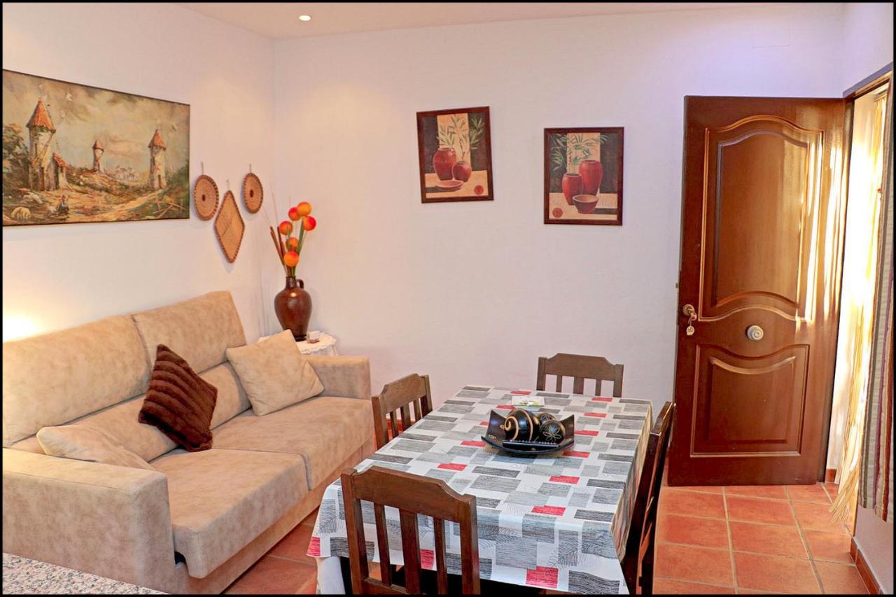 Acogedor Con Piscina Chalet