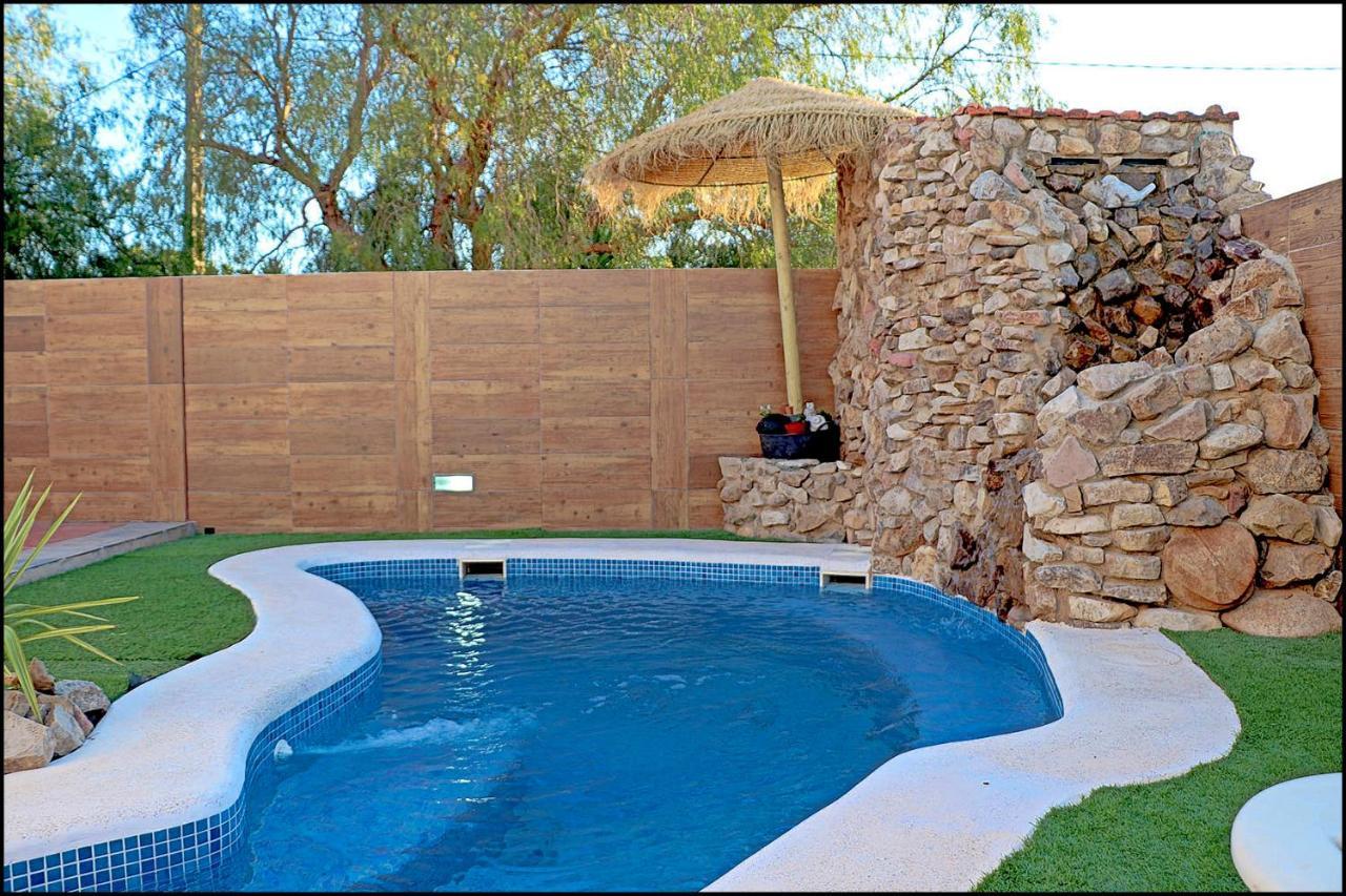 Acogedor Con Piscina Chalet